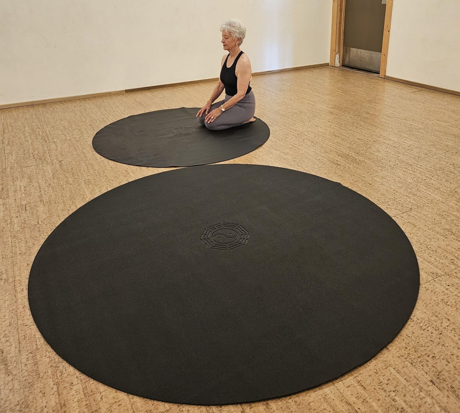 Pilates Yoga And Tai Chi - Большой круглый коврик для йоги из