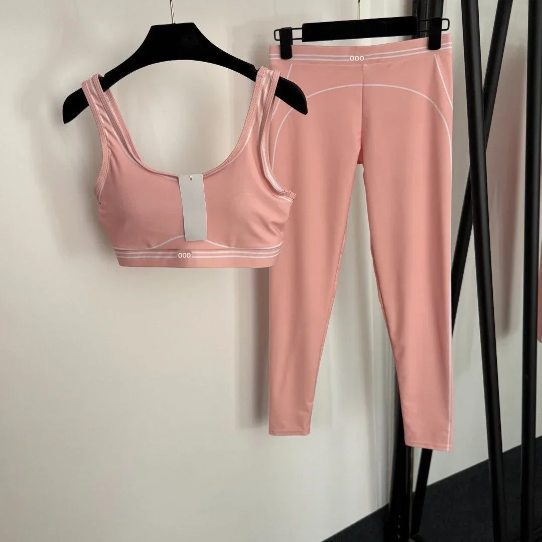 Pilates Yoga Outfit - Комплект из топа и брюк: дышащий,