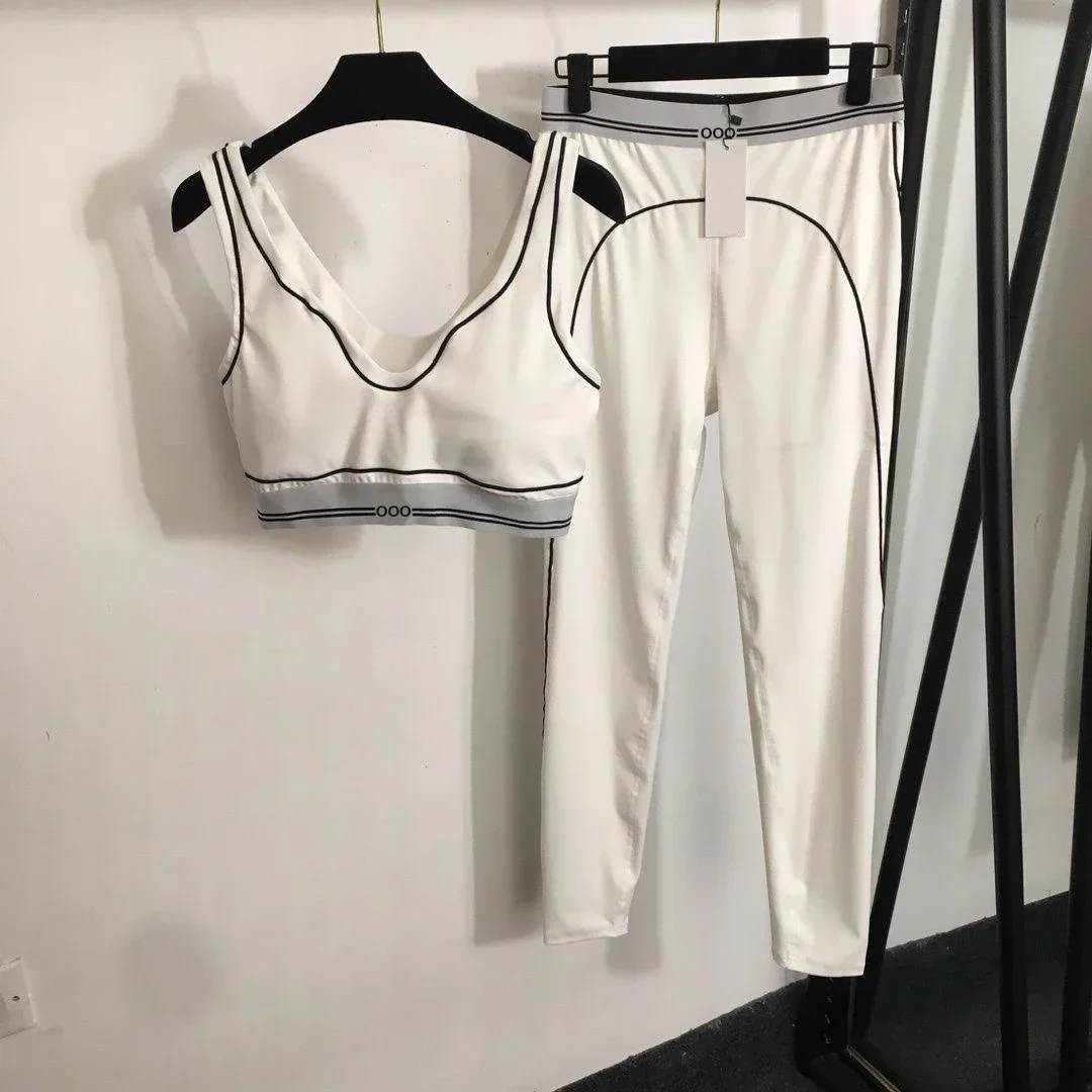 Комплект из топа и брюк: дышащ – обзор и цена Pilates Yoga Outfit